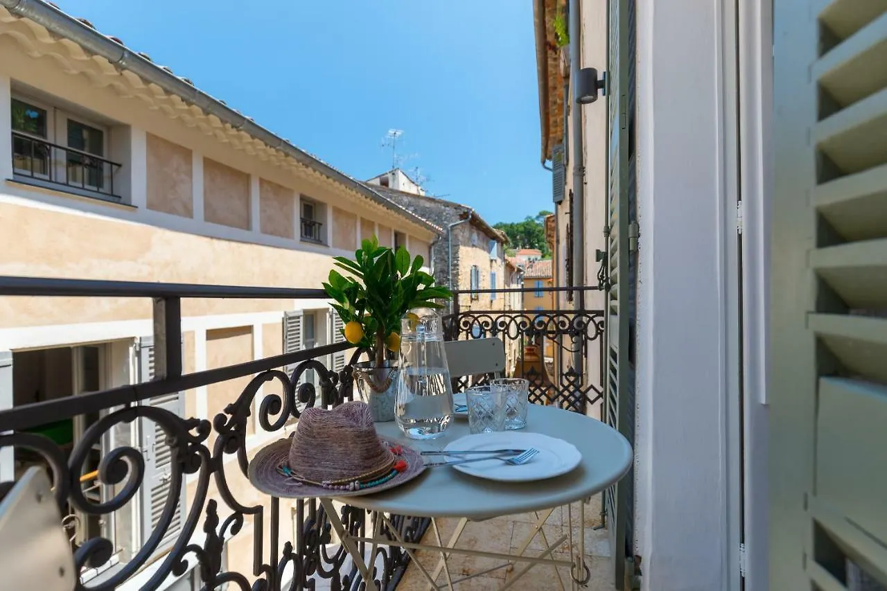 Appartement Valbonne Flat